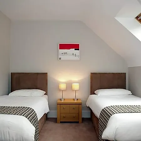 Berehaven Lodge *