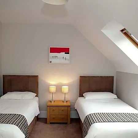 Berehaven Lodge *