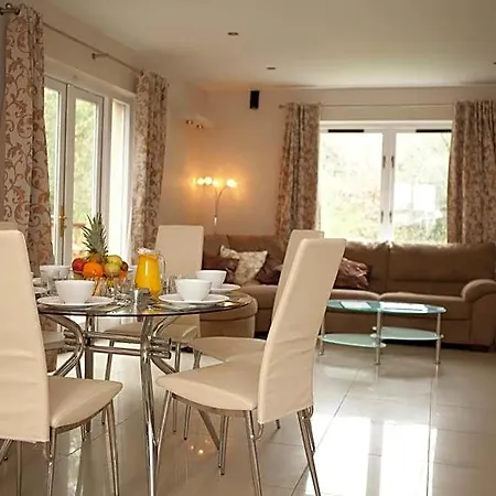 Berehaven Lodge *