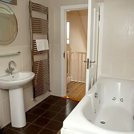 Berehaven Lodge